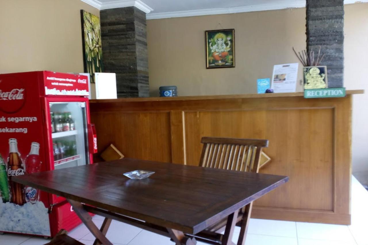 Oyo Flagship 91237 Ratu Guest House Kedunganan المظهر الخارجي الصورة