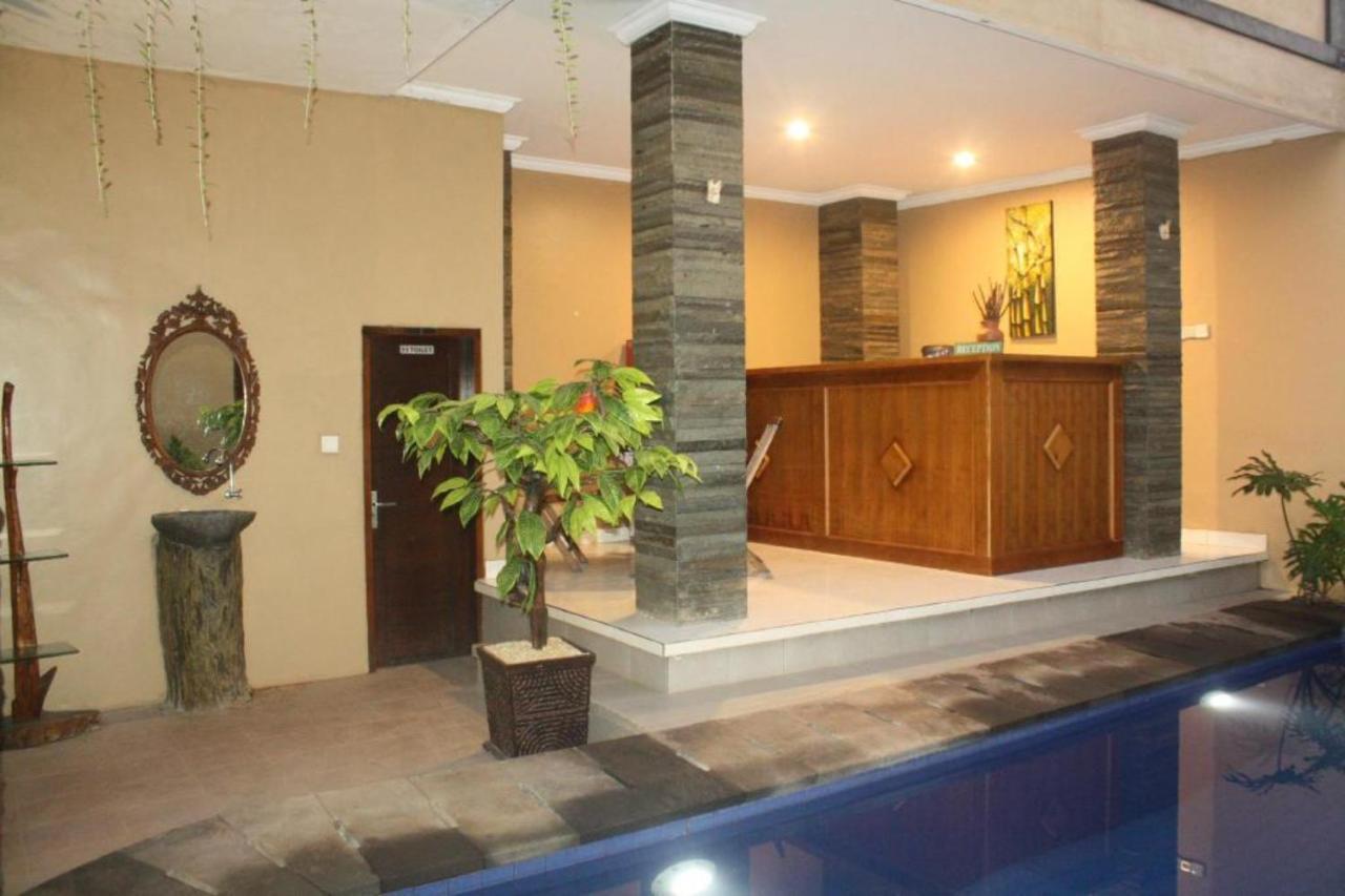 Oyo Flagship 91237 Ratu Guest House Kedunganan المظهر الخارجي الصورة