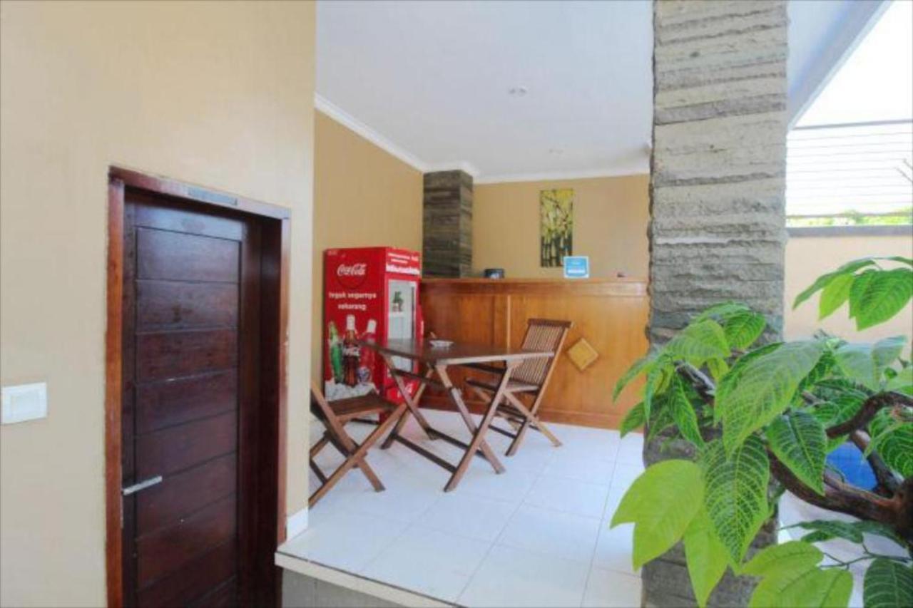 Oyo Flagship 91237 Ratu Guest House Kedunganan المظهر الخارجي الصورة