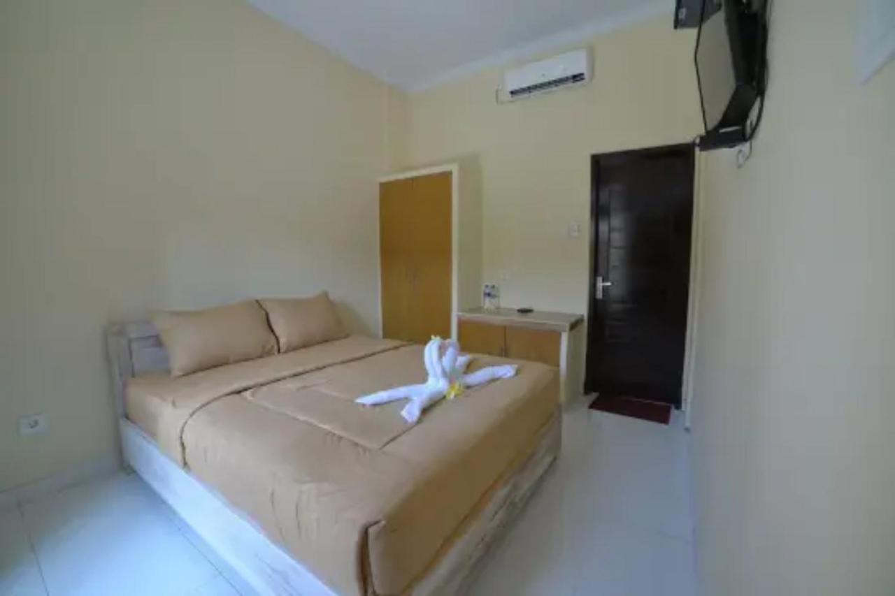 Oyo Flagship 91237 Ratu Guest House Kedunganan المظهر الخارجي الصورة