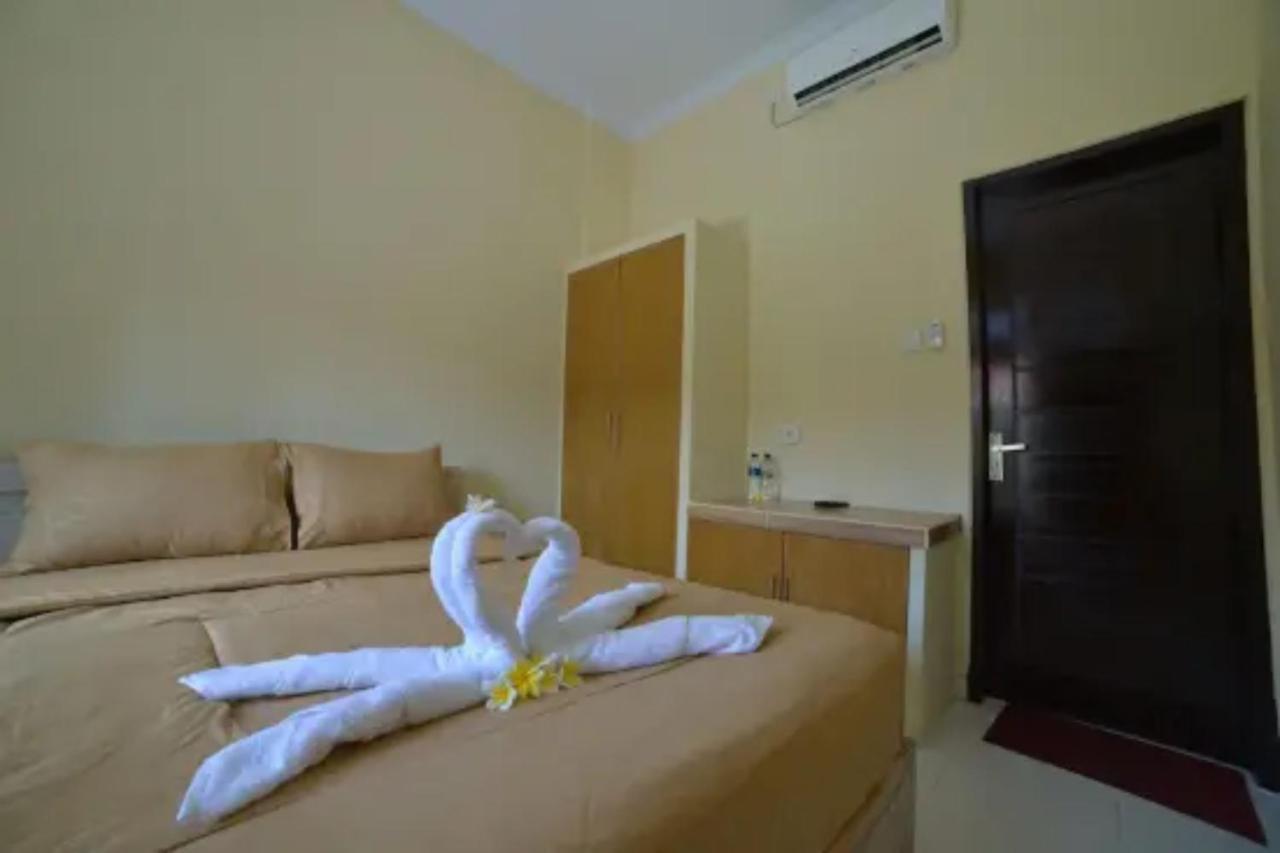Oyo Flagship 91237 Ratu Guest House Kedunganan المظهر الخارجي الصورة