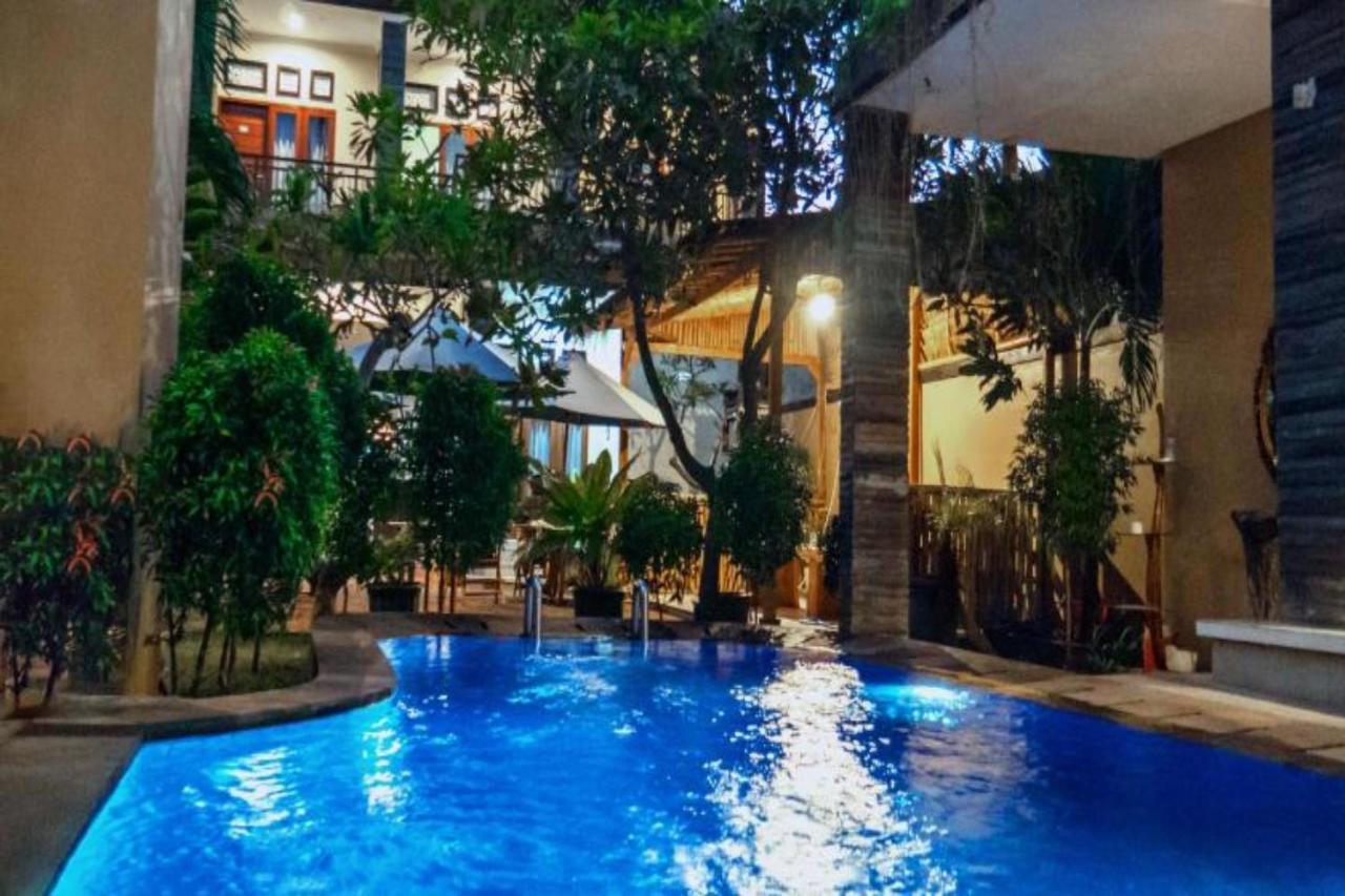 Oyo Flagship 91237 Ratu Guest House Kedunganan المظهر الخارجي الصورة